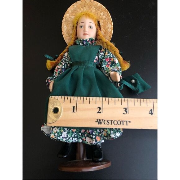 Anne Of Green Gables 7 Inch Treasury Edition Full Body Porcelain Doll - Picture 10 of 13